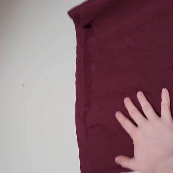 Wine Sleeveless Top - Picture 6 of 8